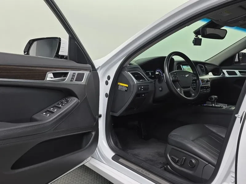 Genesis G80 Gdi Awd Luxury, снимка 10 - Автомобили и джипове - 55207692