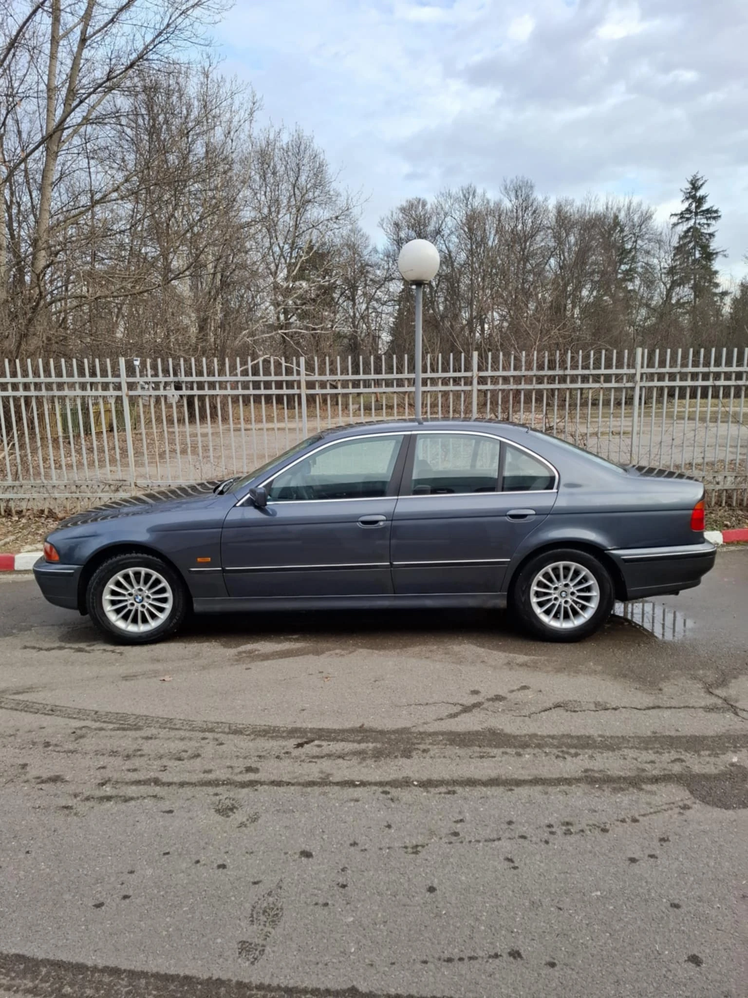 BMW 520  - изображение 8