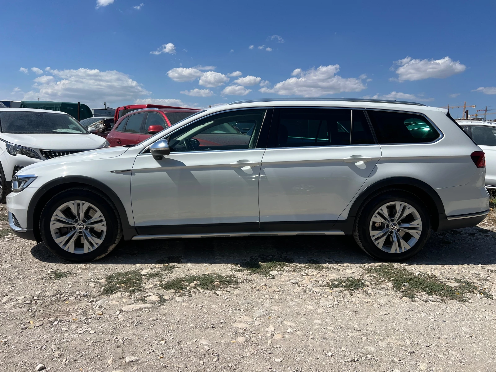 VW Alltrack 2.0TDI-240 DIGITAL COCKPIT 4x4 DISTR - изображение 7