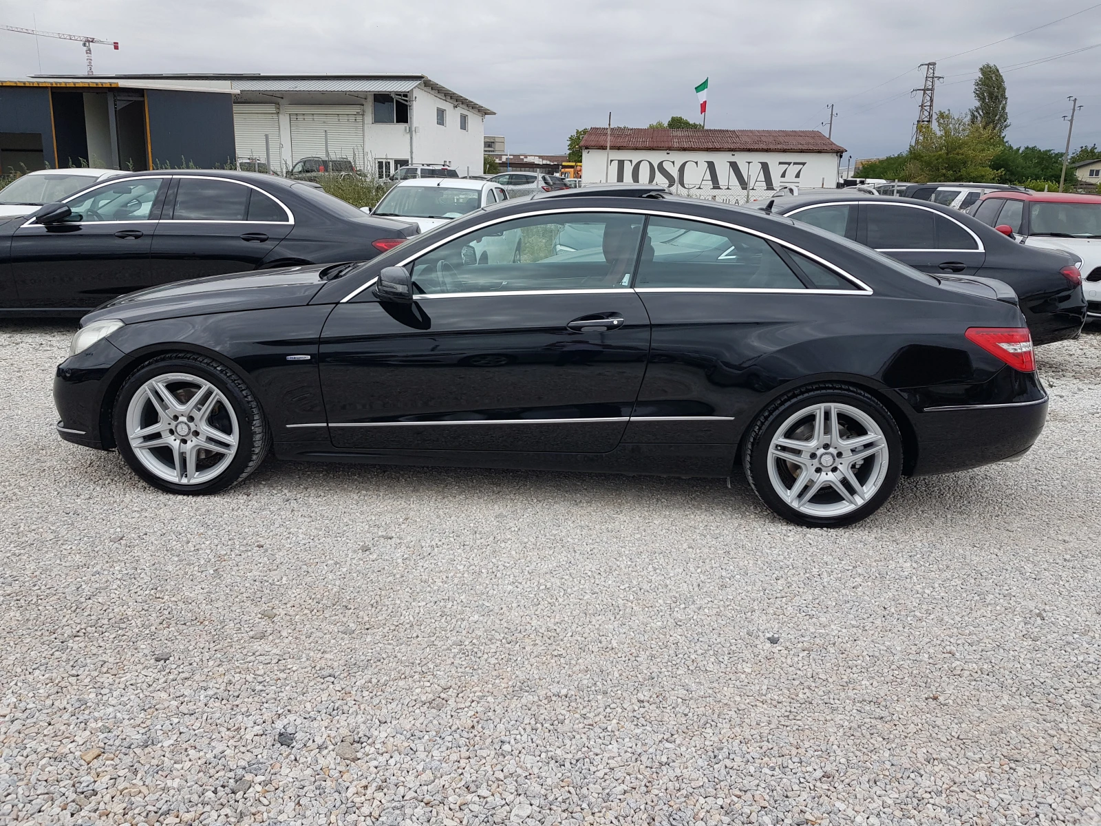 Mercedes-Benz E 350 CDI COUPE KEY LESS DISTRONIC ПАНОРАМА ОБДУХВАНЕ - изображение 8