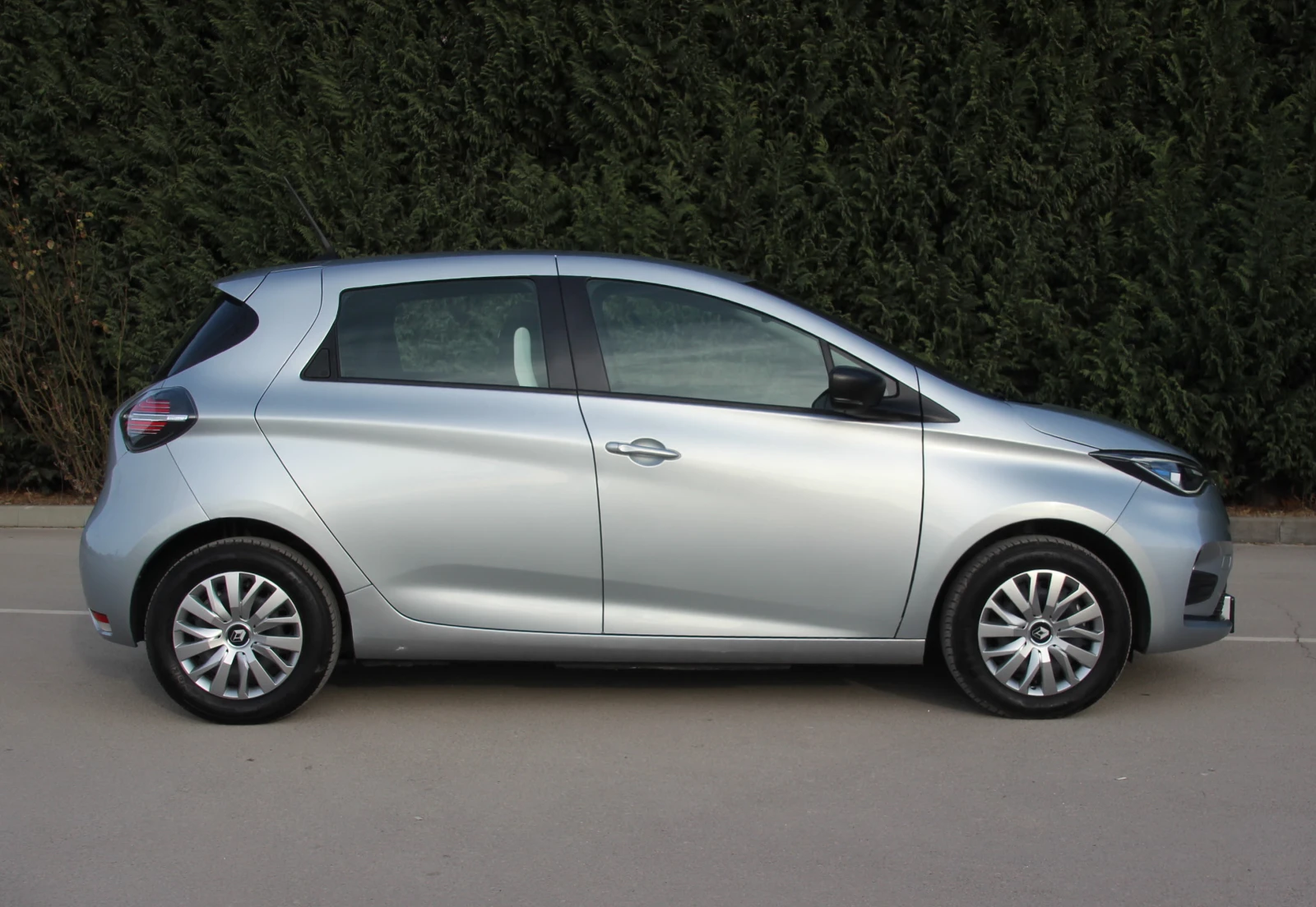 Renault Zoe 52 KWh  R135   51 000  км. НОВ ВНОС ГАРАНЦИЯ  - изображение 4