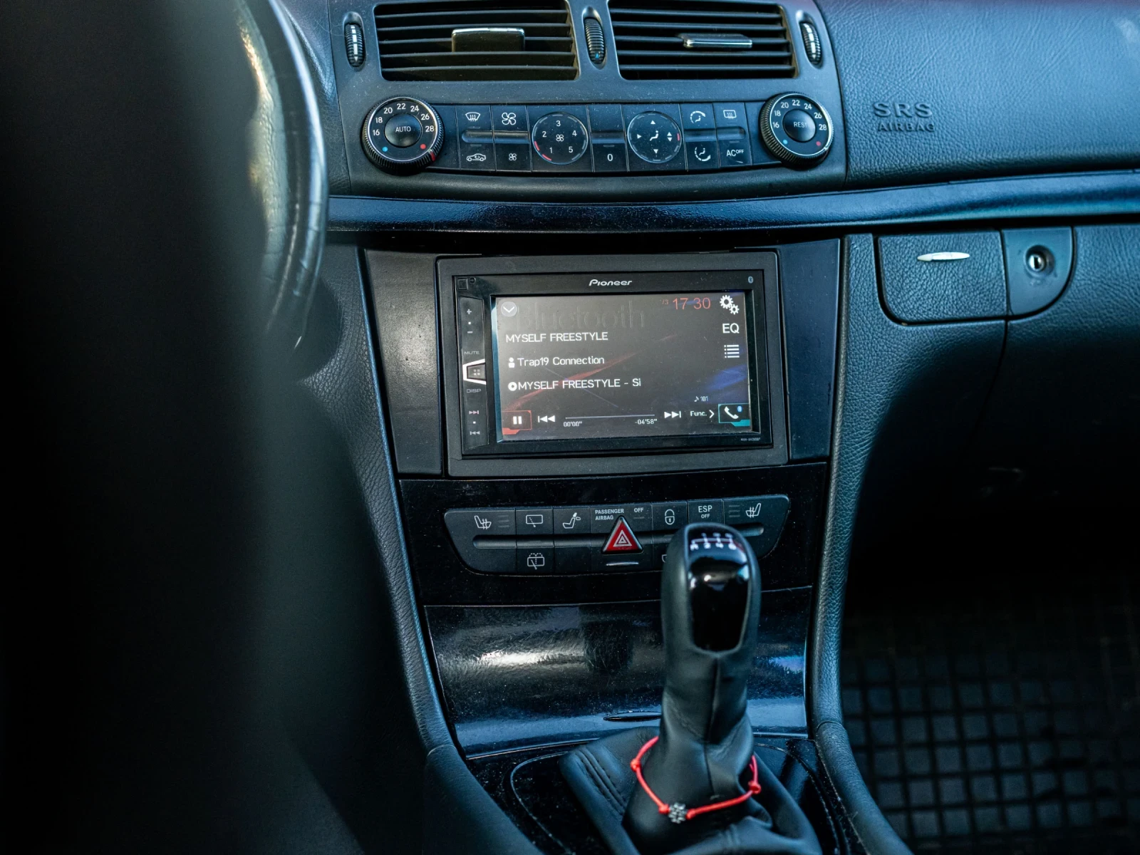 Mercedes-Benz E 270 | Mobile.bg � ����������� 15