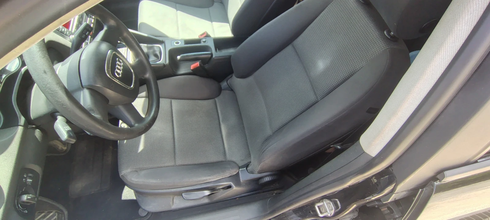 Audi A3 8P 1.9TDI, снимка 12 - Автомобили и джипове - 54406521