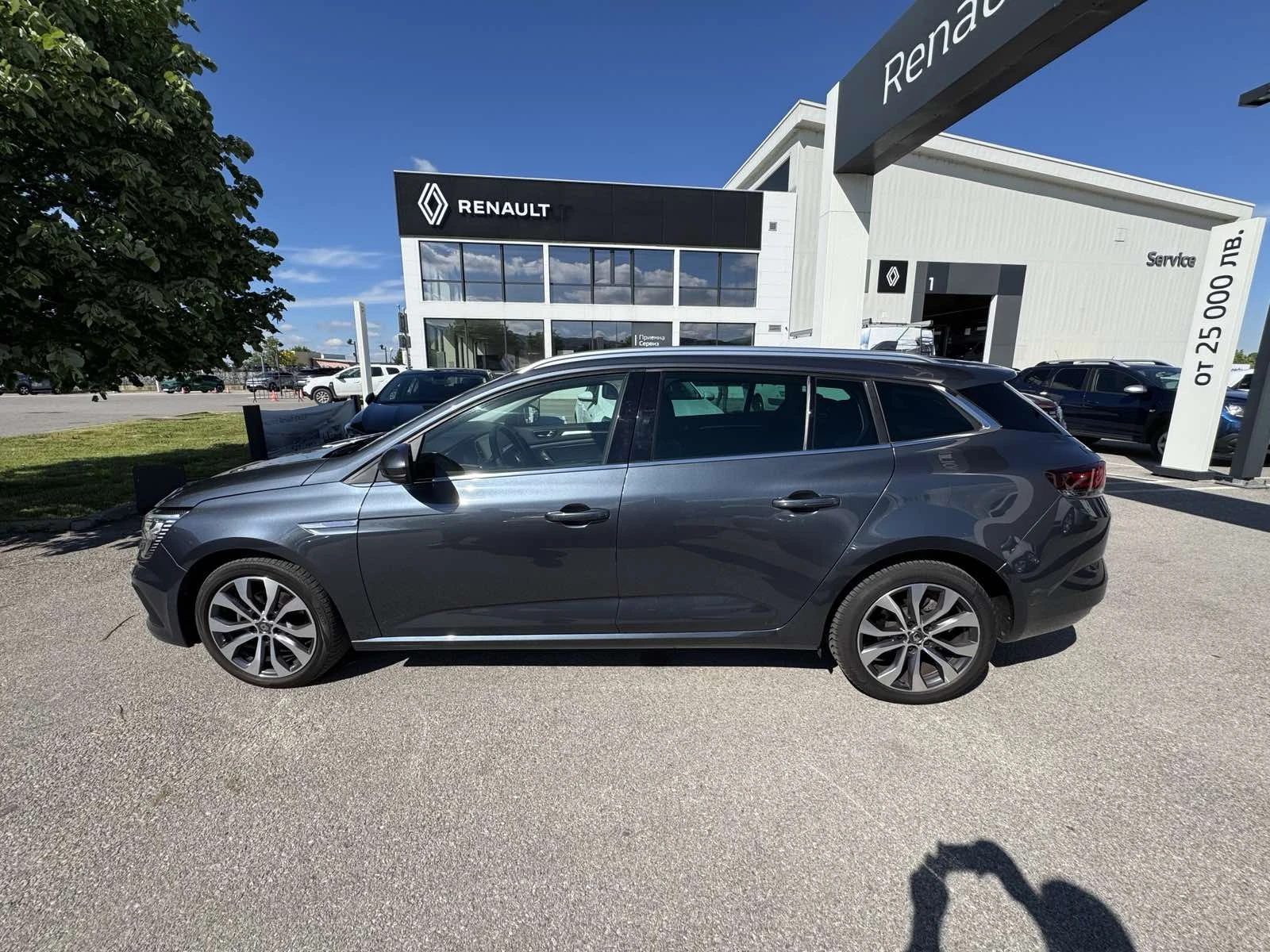 Renault Megane 1.3Tce, снимка 3 - Автомобили и джипове - 54619118