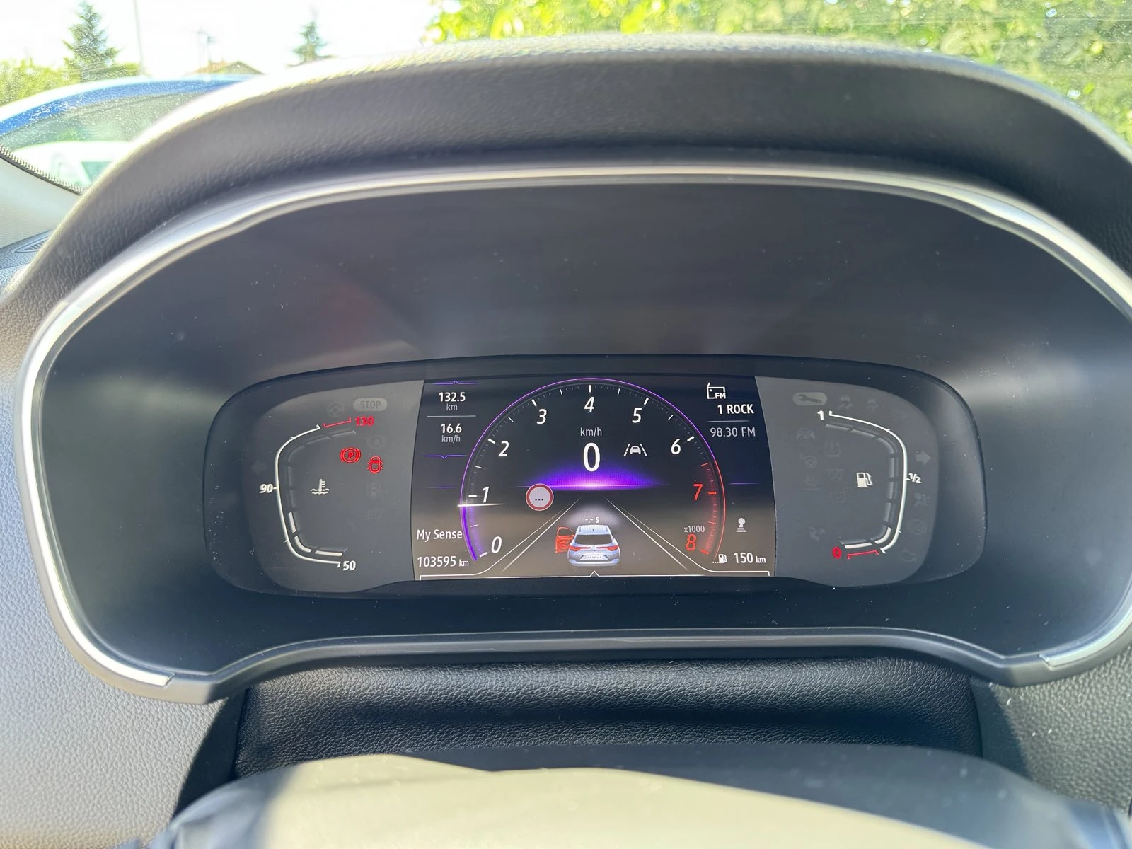 Renault Megane 1.3Tce, снимка 15 - Автомобили и джипове - 54619118