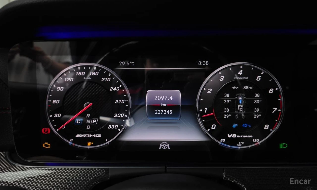 Mercedes-Benz E 43 AMG 63* PACK* 4MATIC* BURMESTER* ХЕДЪП* ОБДУХВАНЕ* 360, снимка 13 - Автомобили и джипове - 55208375