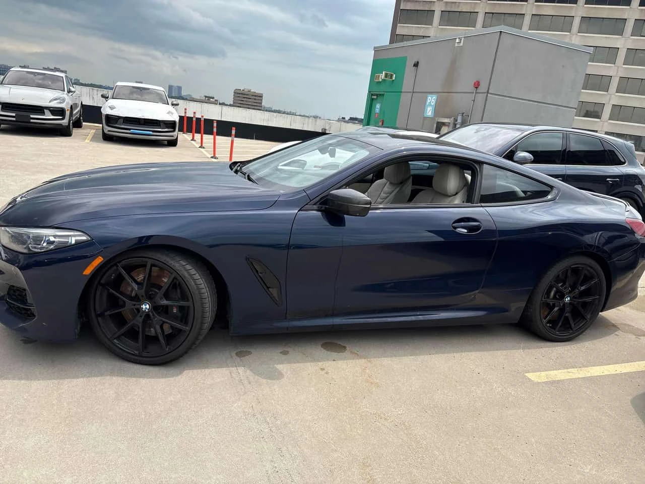 BMW 850 | DISTRONIC | 360 | HUD | КАРБОНОВ ТАВАН | , снимка 2 - Автомобили и джипове - 55235570