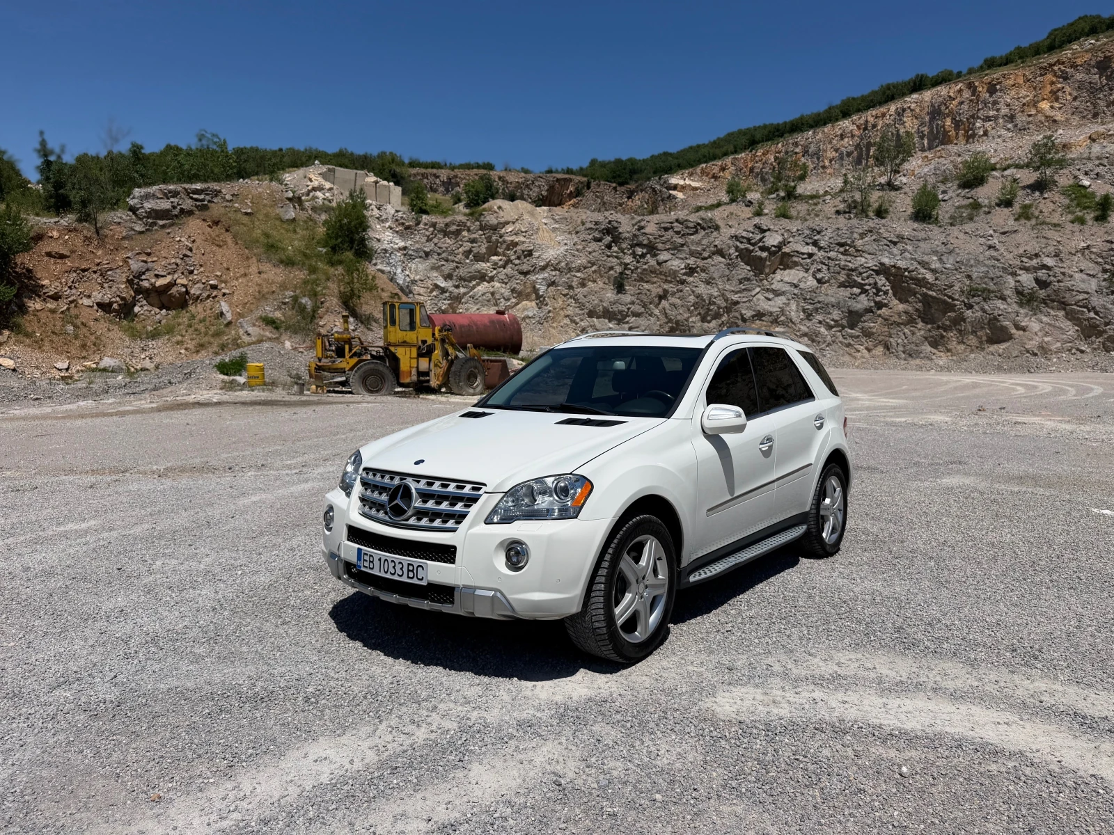 Mercedes-Benz ML 550 Edition 1 AMG, снимка 3 - Автомобили и джипове - 55474460