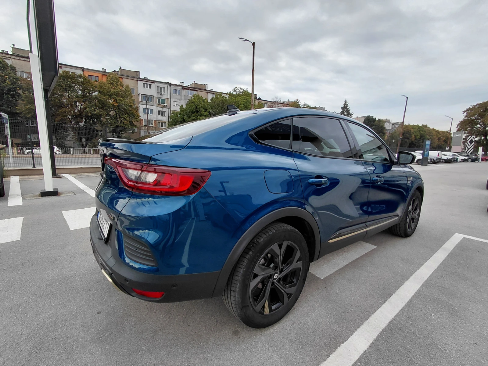Renault Arkana e-tech engineered E-Tech full hybrid 145, снимка 7 - Автомобили и джипове - 56126599