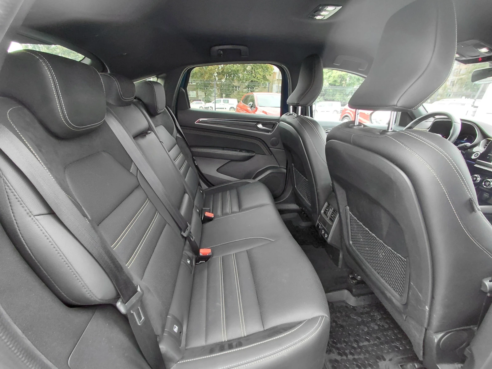 Renault Arkana e-tech engineered E-Tech full hybrid 145, снимка 15 - Автомобили и джипове - 56126599