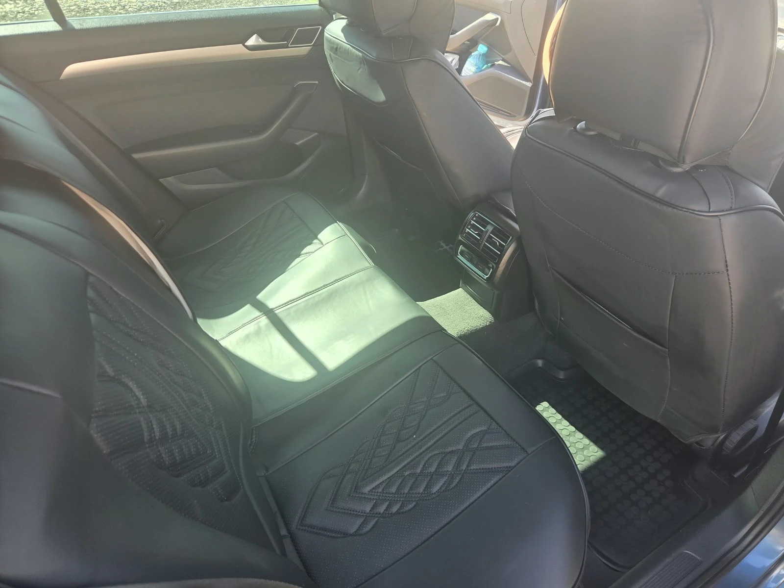 VW Passat 2.0 TDi 150ps, снимка 16 - Автомобили и джипове - 56265114