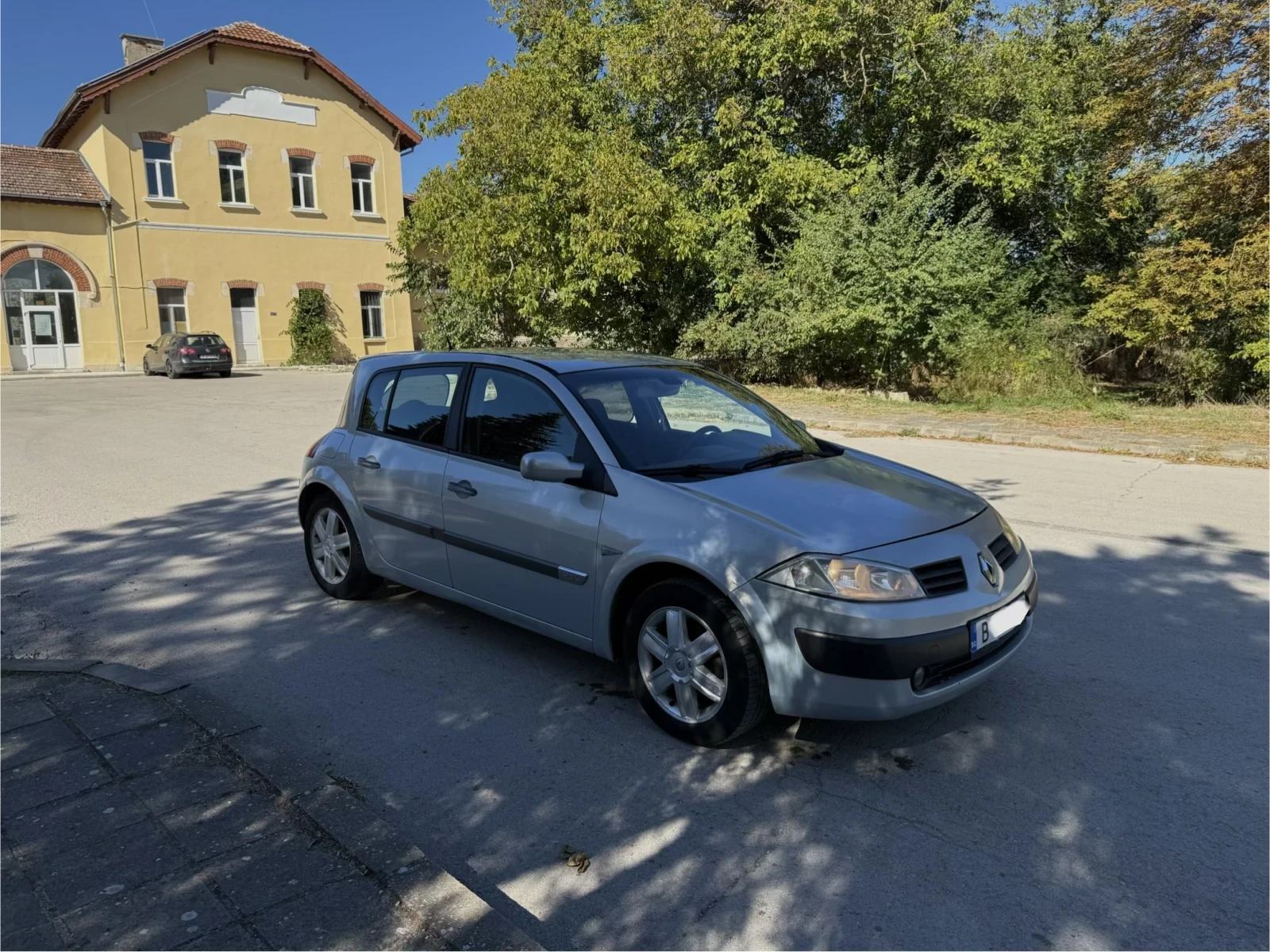 Renault Megane 1.9DTi Facelift, снимка 6 - Автомобили и джипове - 56414822