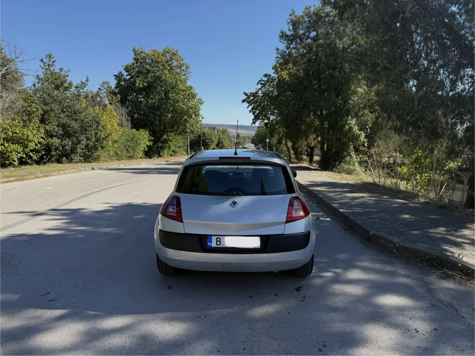 Renault Megane 1.9DTi Facelift, снимка 4 - Автомобили и джипове - 56414822