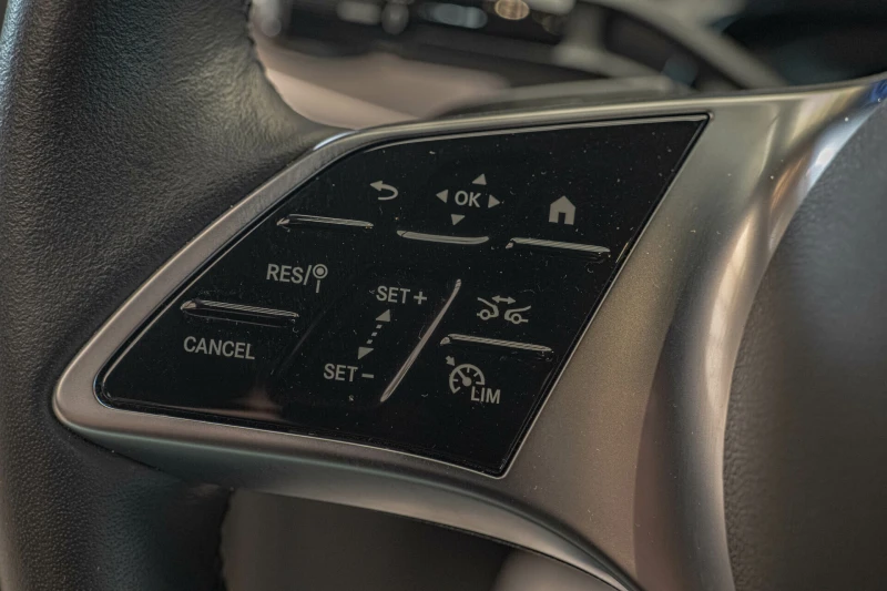 Mercedes-Benz EQE 300/98kWh/MBUX/Амбиент/Подгрев, снимка 12 - Автомобили и джипове - 51423840