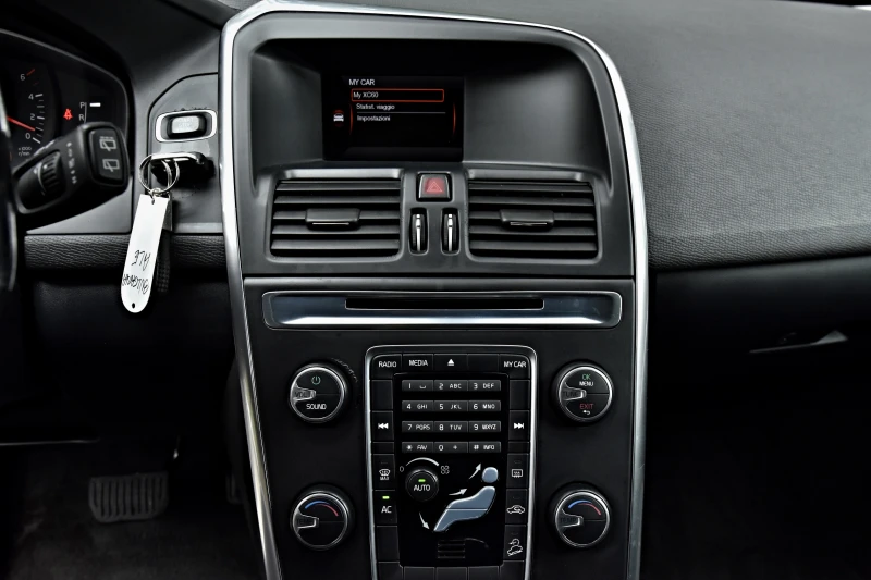 Volvo XC60 AWD AVTOMAT, снимка 10 - Автомобили и джипове - 51991670