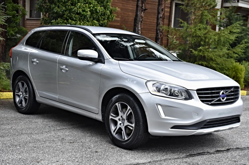 Volvo XC60 AWD AVTOMAT, снимка 3 - Автомобили и джипове - 51991670