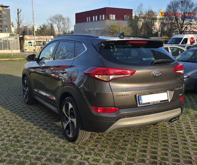 Hyundai Tucson, снимка 5 - Автомобили и джипове - 53308055