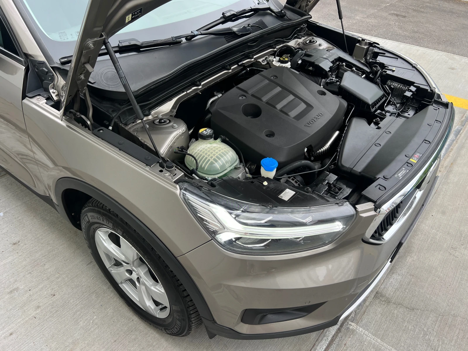Volvo XC40 82525км..!!! 4x4..!! FULL..!! - изображение 7