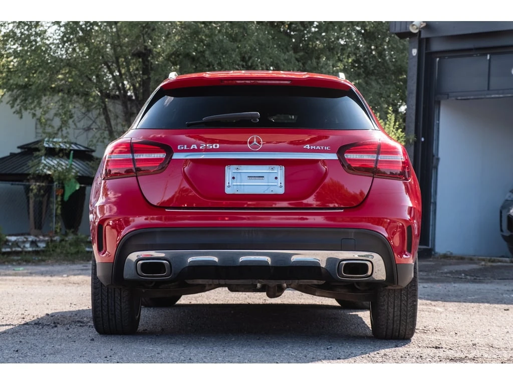 Mercedes-Benz GLA * АВТО КРЕДИТ* ЦЕНА ДО БГ * СЕРВИЗНА ИСТОРИЯ *  - изображение 3