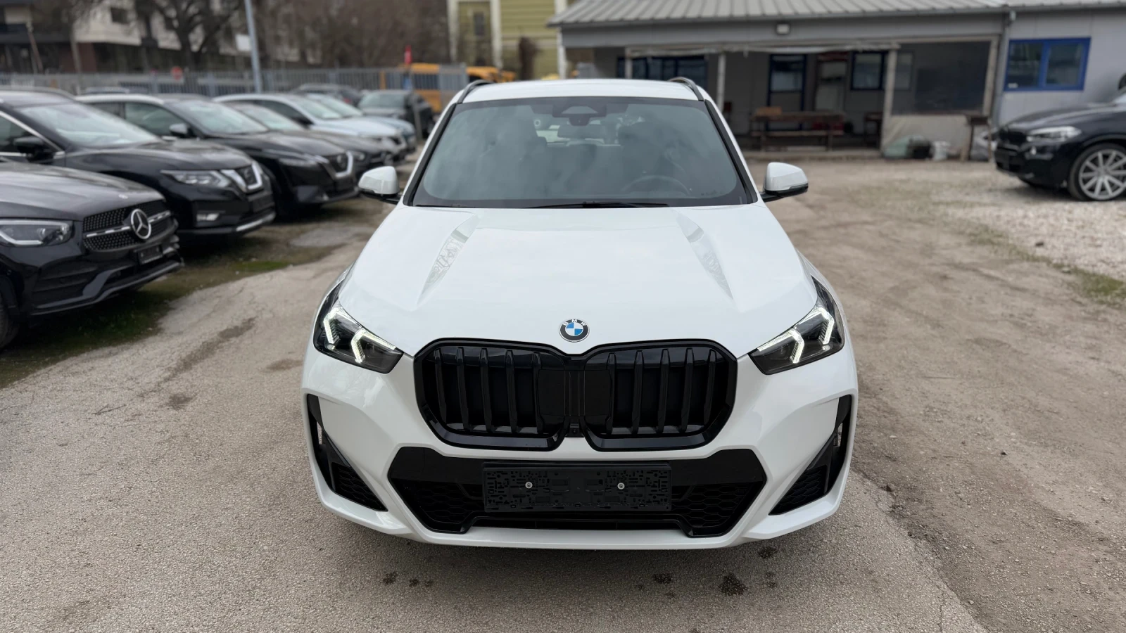 BMW X1 2.3d, М ПАКЕТ, ГАРАНЦИОНЕН,  ШВЕЙЦАРИЯ, снимка 7 - Автомобили и джипове - 53902297