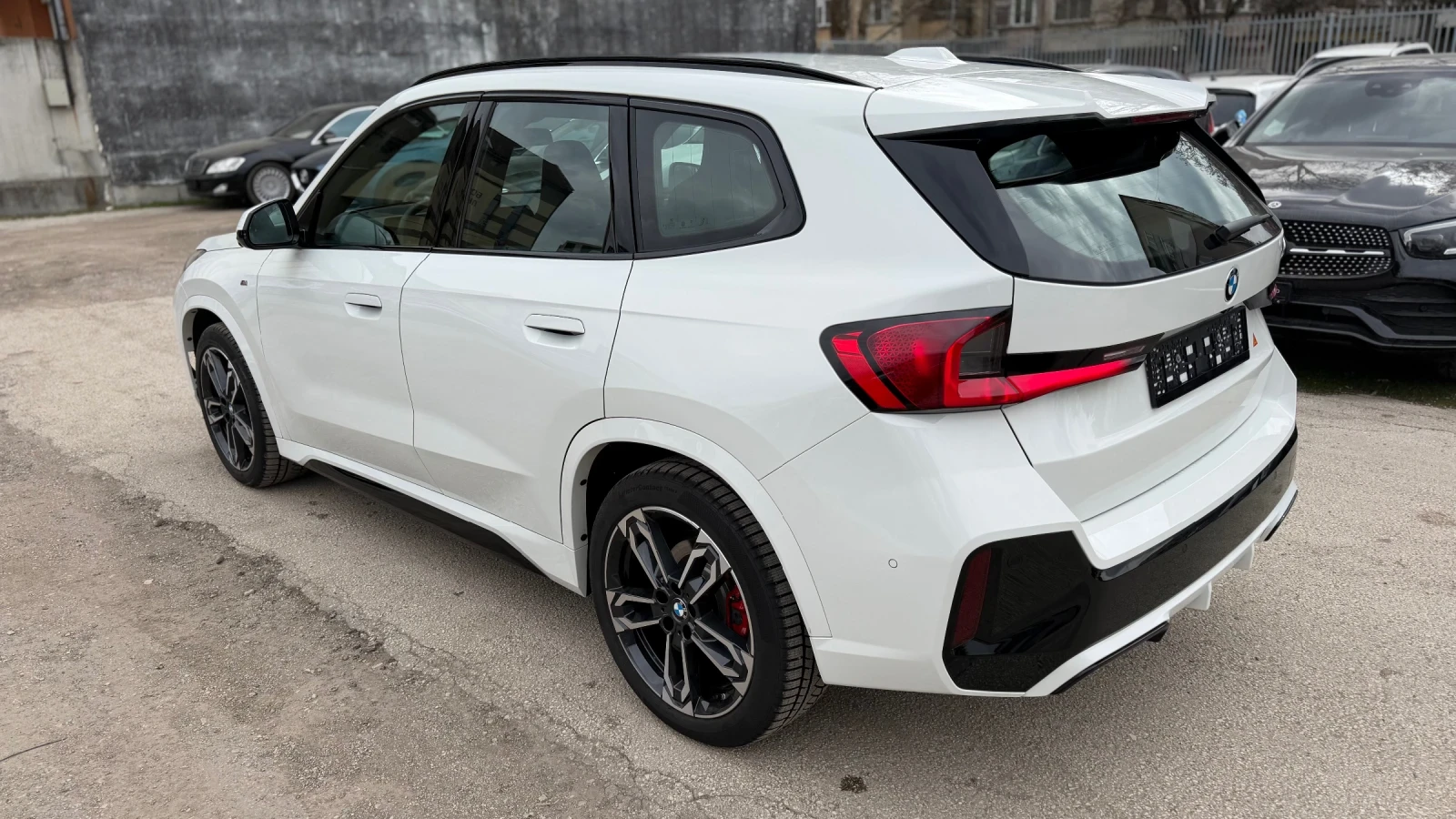 BMW X1 2.3d, М ПАКЕТ, ГАРАНЦИОНЕН,  ШВЕЙЦАРИЯ, снимка 4 - Автомобили и джипове - 53902297