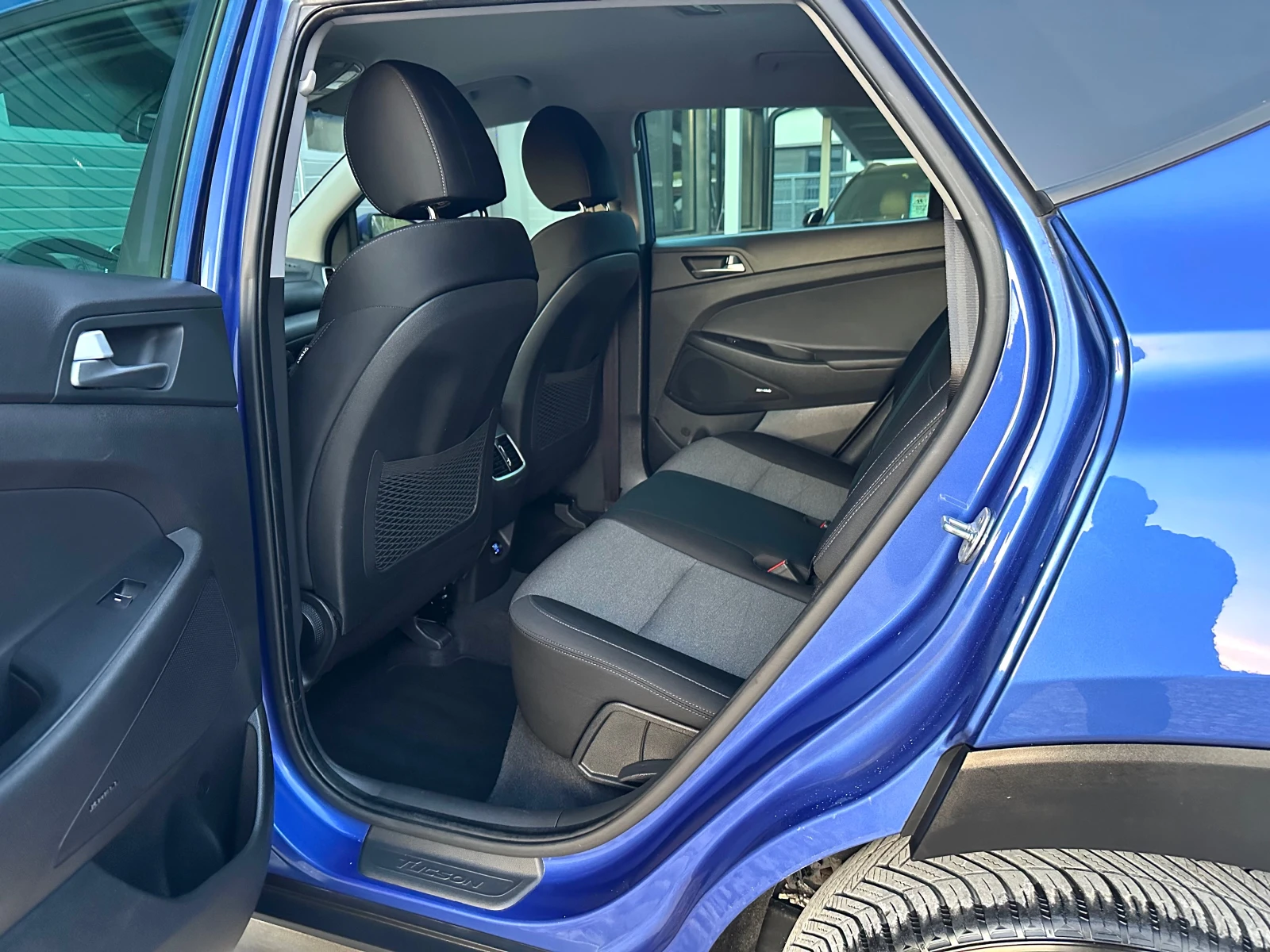 Hyundai Tucson 1.6CRDI 4x4 ФЕЙСЛИФТ CARPlLAY АВТОМАТ ЛЕД, снимка 12 - Автомобили и джипове - 54221692