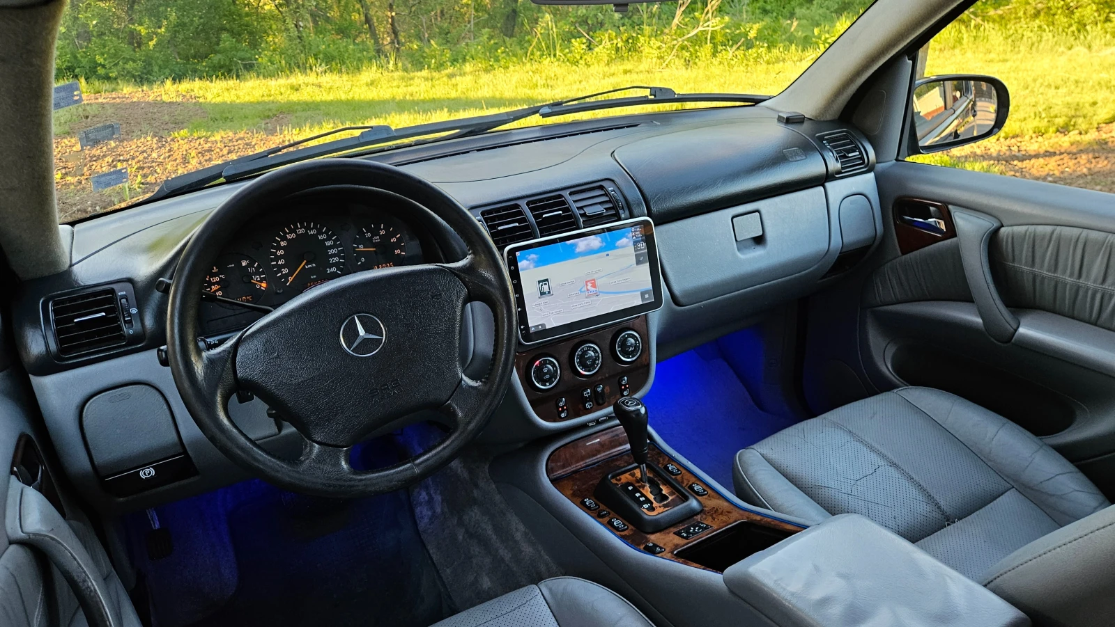 Mercedes-Benz ML 270 2.7 CDI NAVIG/AVTOMAT/FACELIFT/3500Tegl, снимка 8 - Автомобили и джипове - 54440838