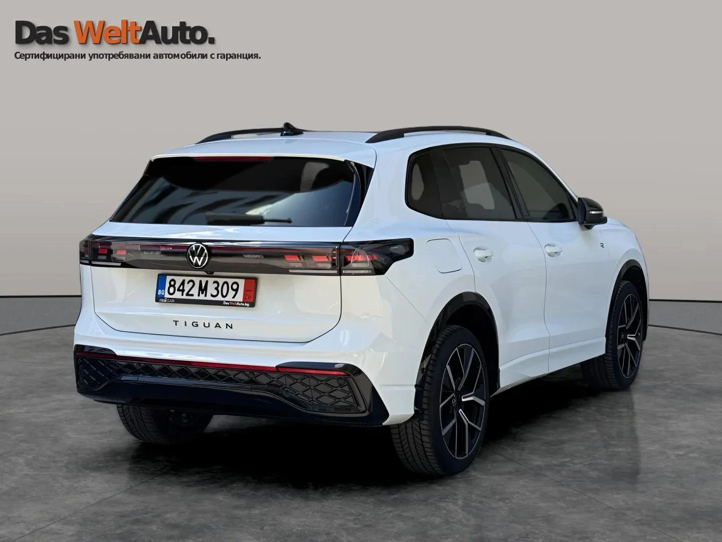 VW Tiguan, снимка 4 - Автомобили и джипове - 56269631
