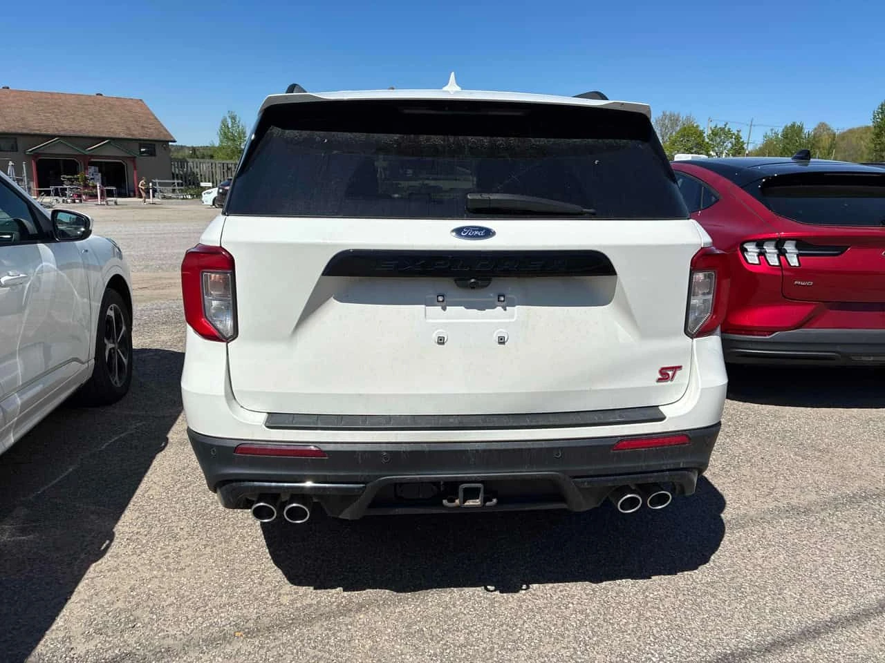 Ford Explorer * ST * 7 МЕСТЕН * 360 * ОБДУХВАНЕ * PANO, снимка 4 - Автомобили и джипове - 54642038