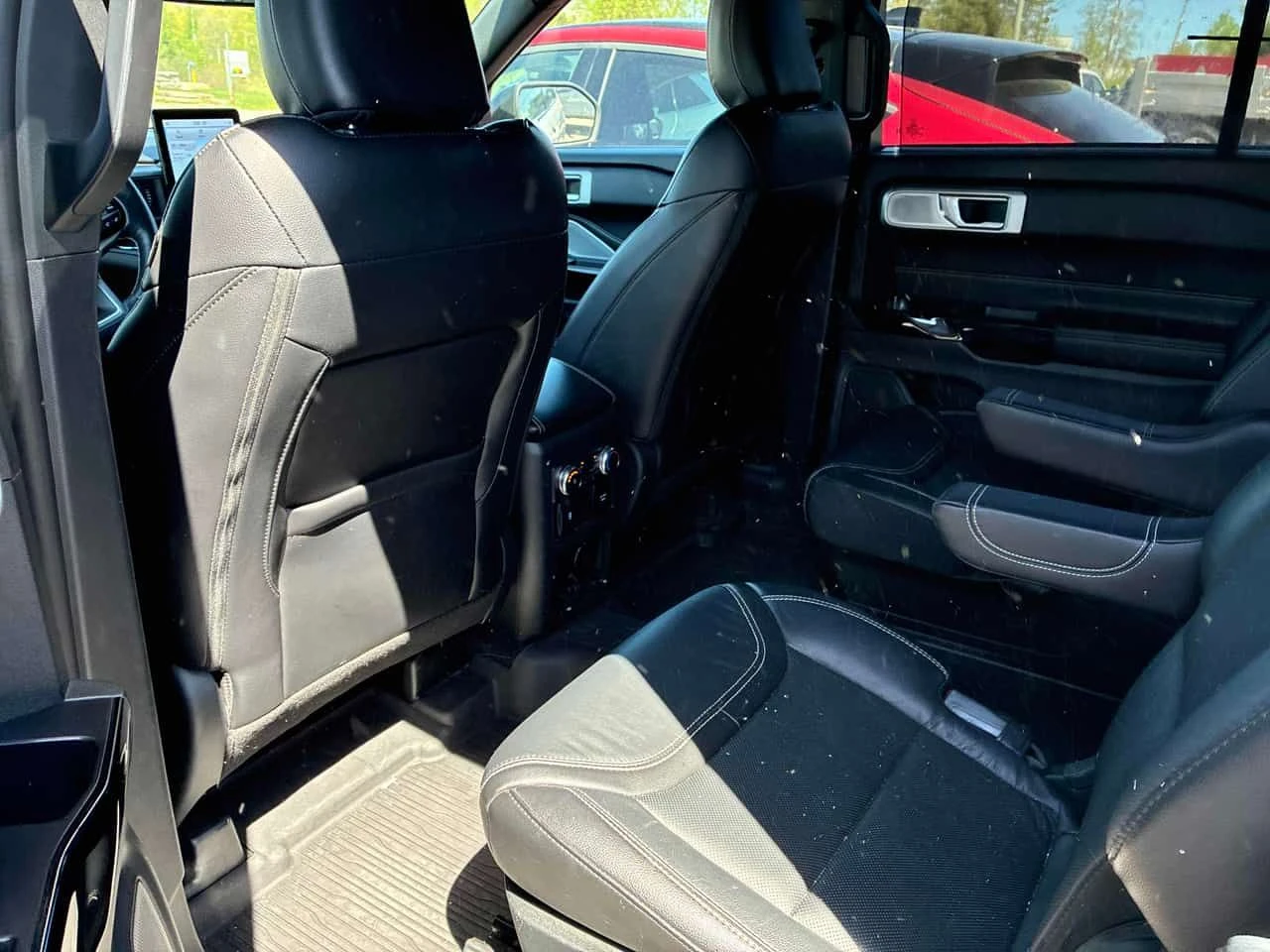 Ford Explorer * ST * 7 МЕСТЕН * 360 * ОБДУХВАНЕ * PANO, снимка 14 - Автомобили и джипове - 54642038