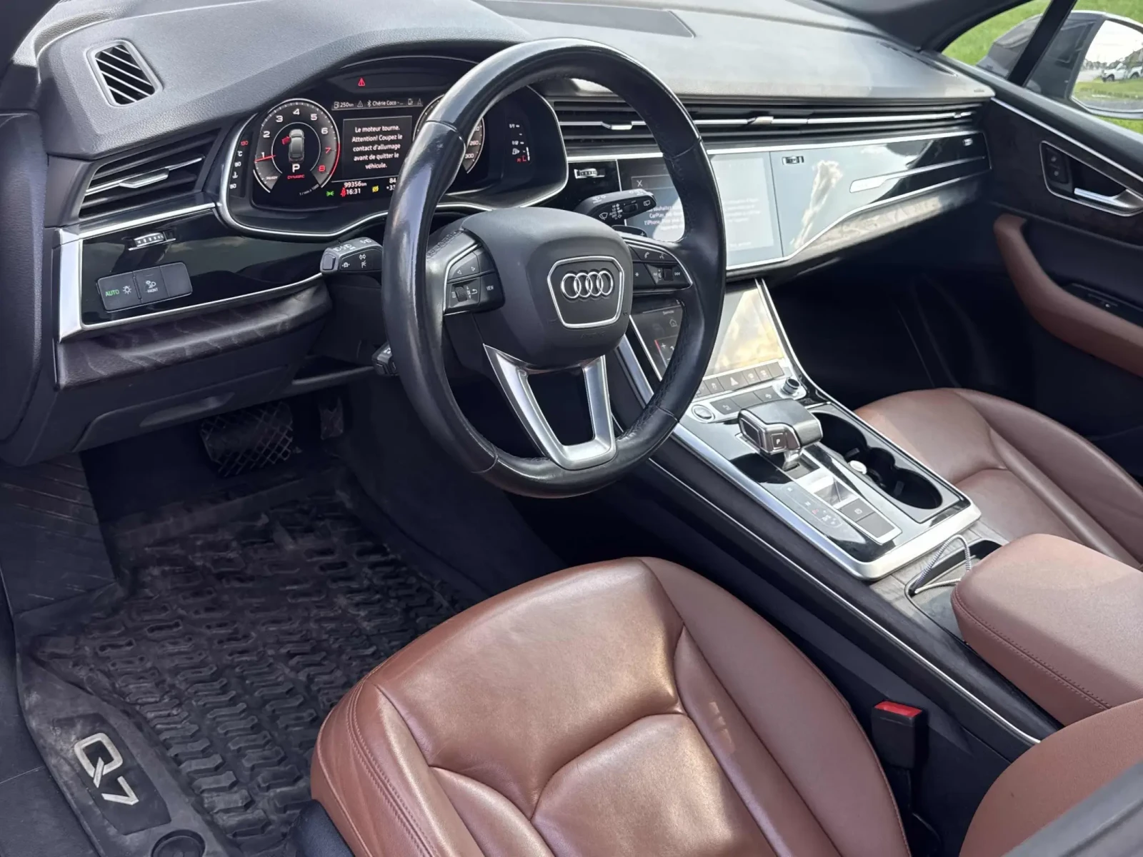Audi Q7 Komfort* 2 КЛЮЧА * ПАНОРАМА * CARFAX * АВТО КРЕДИТ, снимка 9 - Автомобили и джипове - 55194478