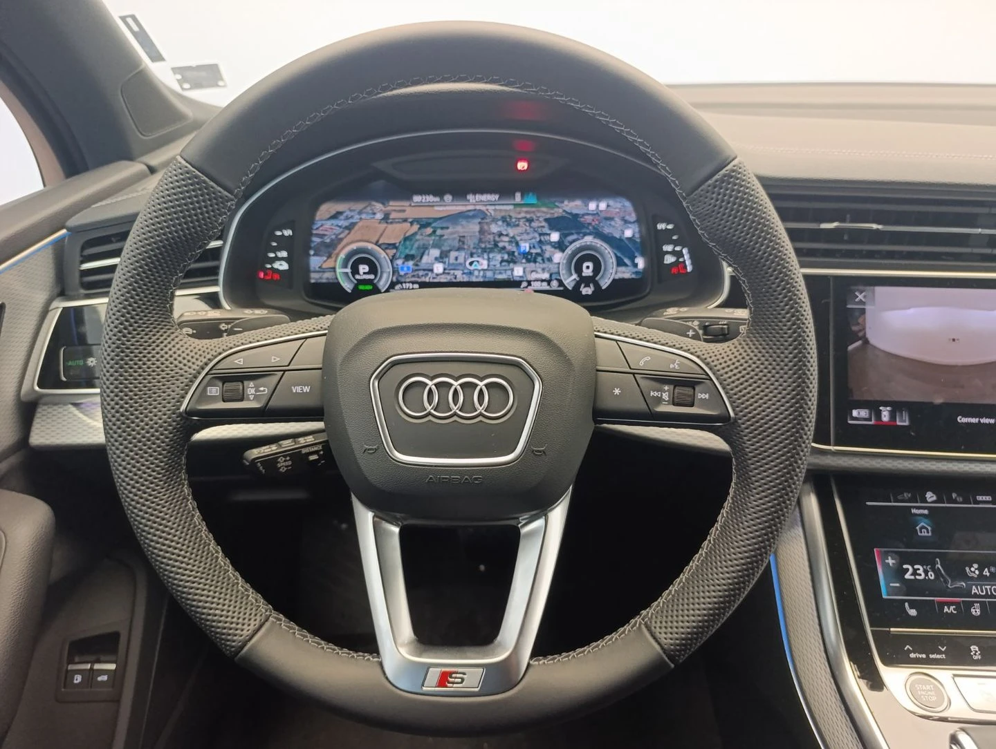 Audi Q7, снимка 7 - Автомобили и джипове - 55405059