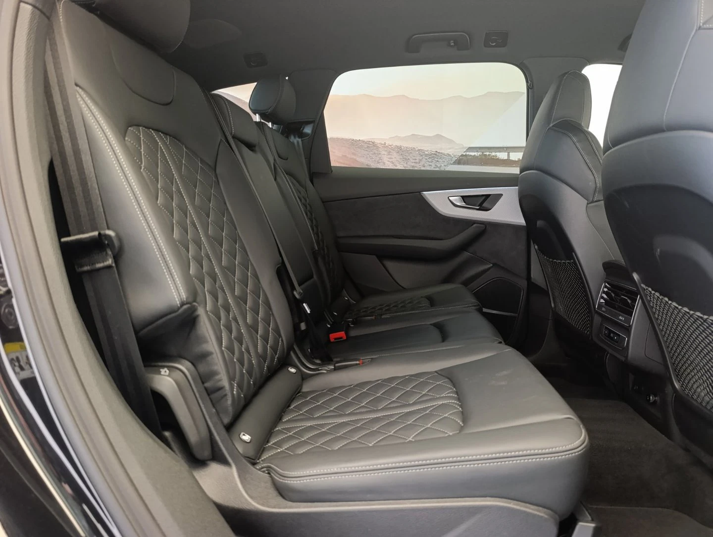 Audi Q7, снимка 15 - Автомобили и джипове - 55405059