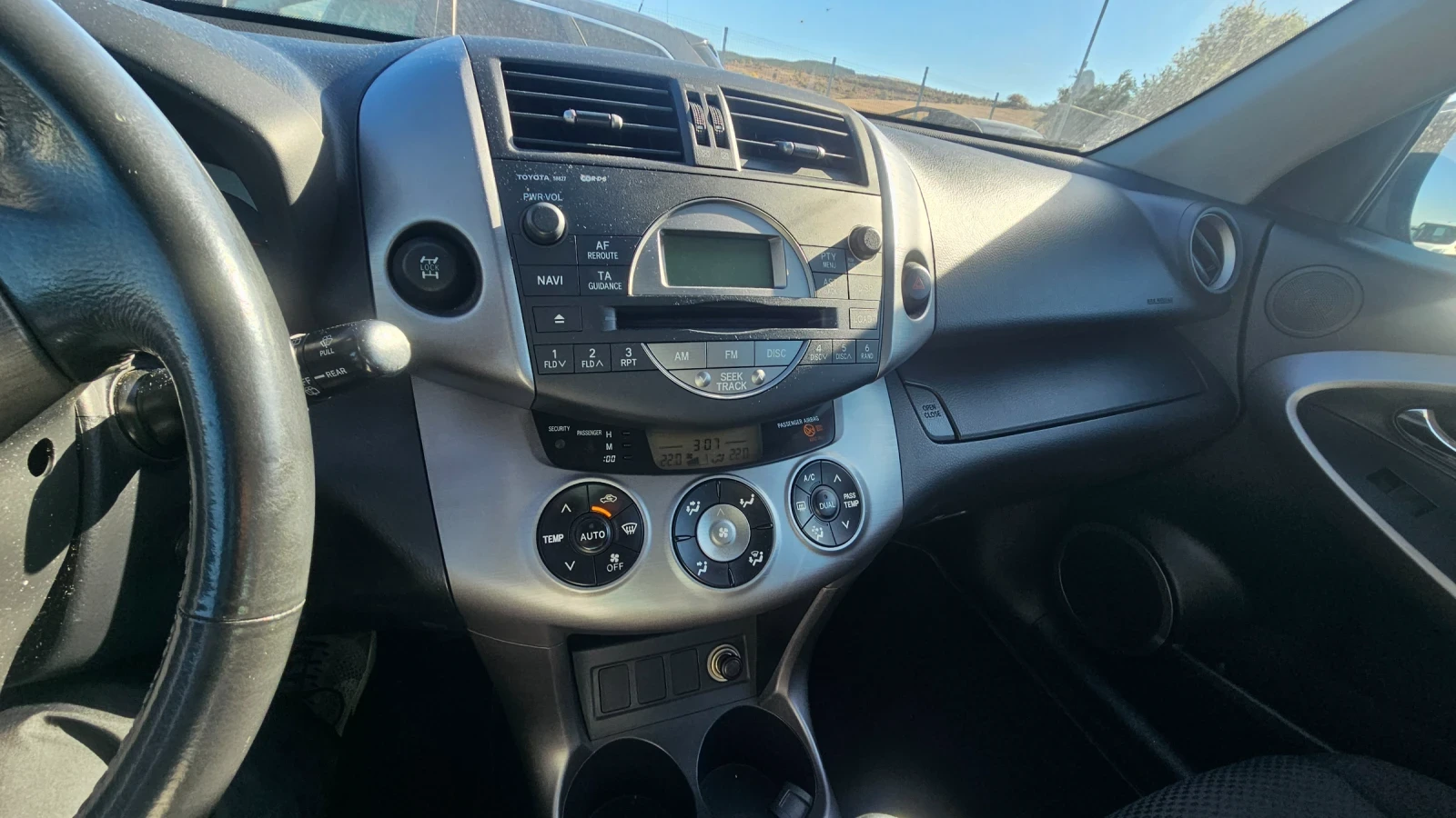 Toyota Rav4 136kc, снимка 13 - Автомобили и джипове - 56349036