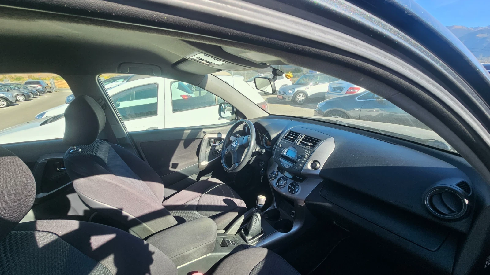 Toyota Rav4 136kc, снимка 15 - Автомобили и джипове - 56349036