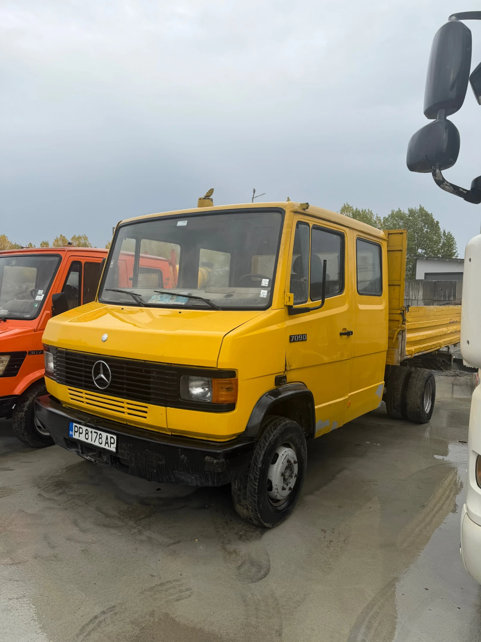 Mercedes-Benz 709 Самосвал, снимка 1