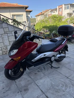  Yamaha T-max