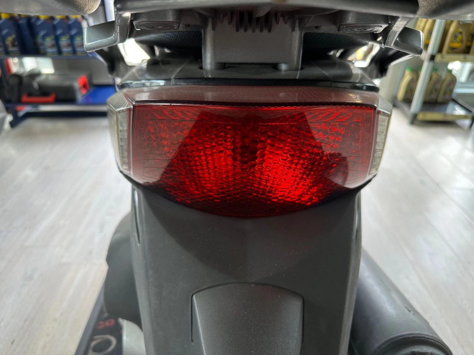 Kymco People 200 GTI - изображение 7