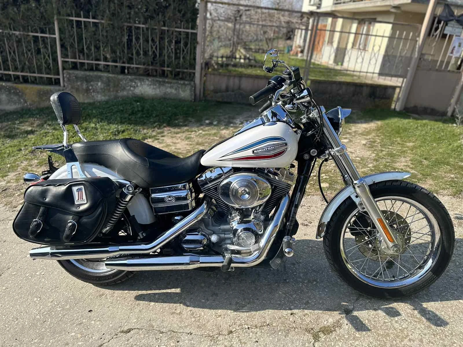 Harley-Davidson Dyna Super Glide 