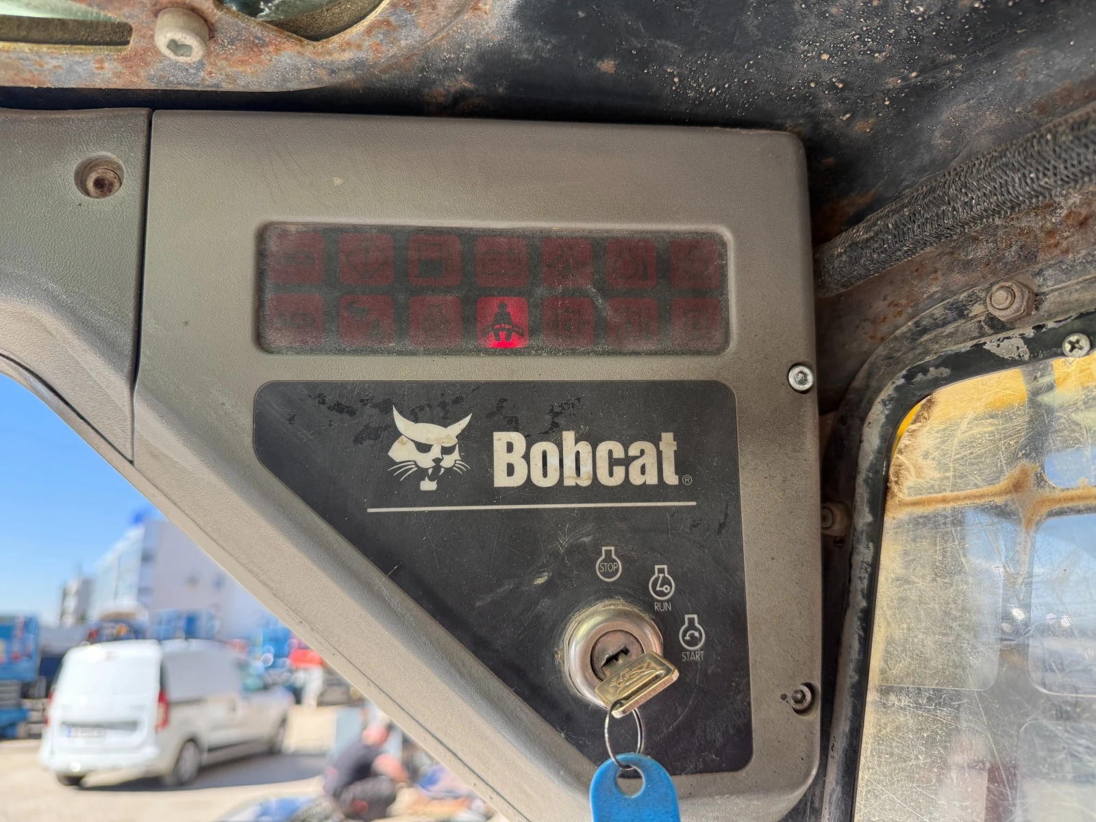    Bobcat S130 | Mobile.bg   12