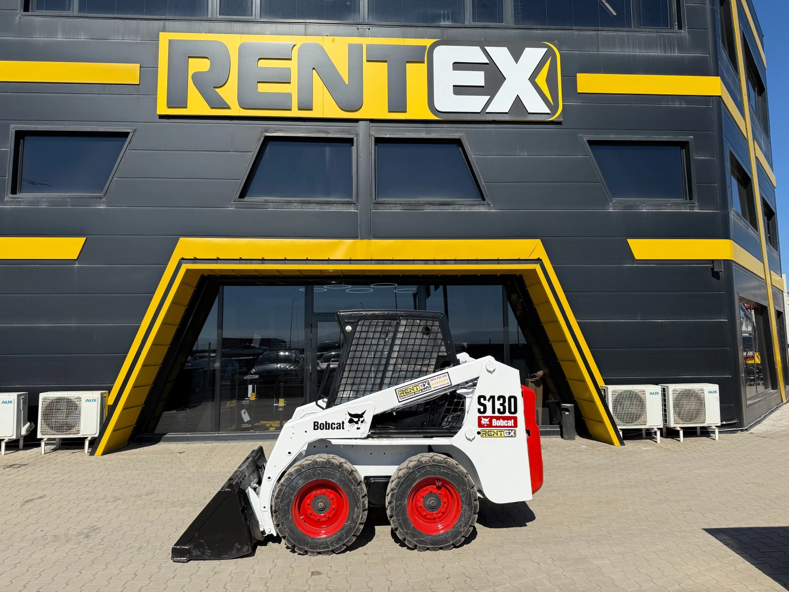 Мини челни товарачи Bobcat S130 | Mobile.bg — изображение 1