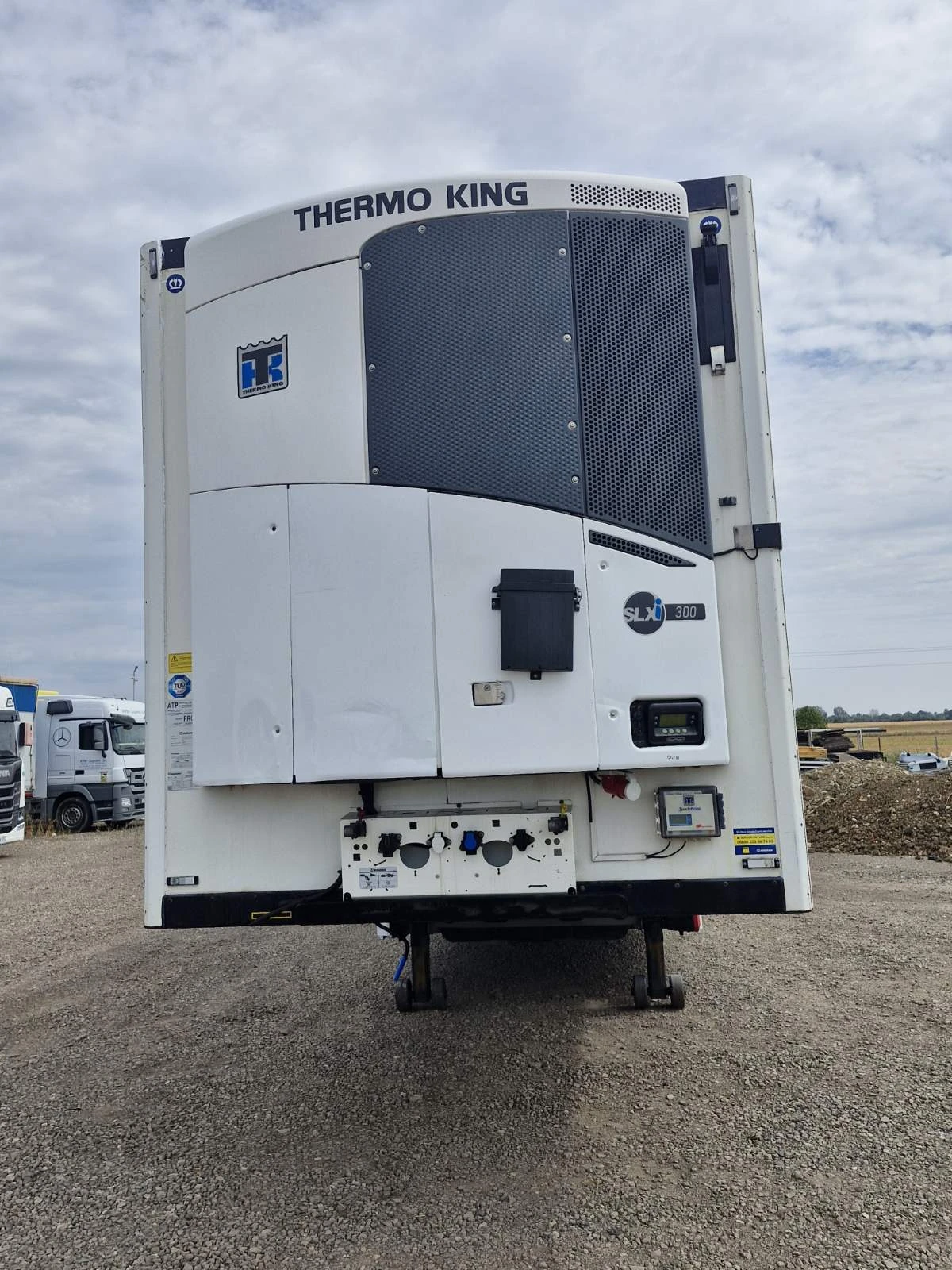 Полуремарке Krone COOL LINER 3900ч., снимка 2 - Ремаркета - 56046734
