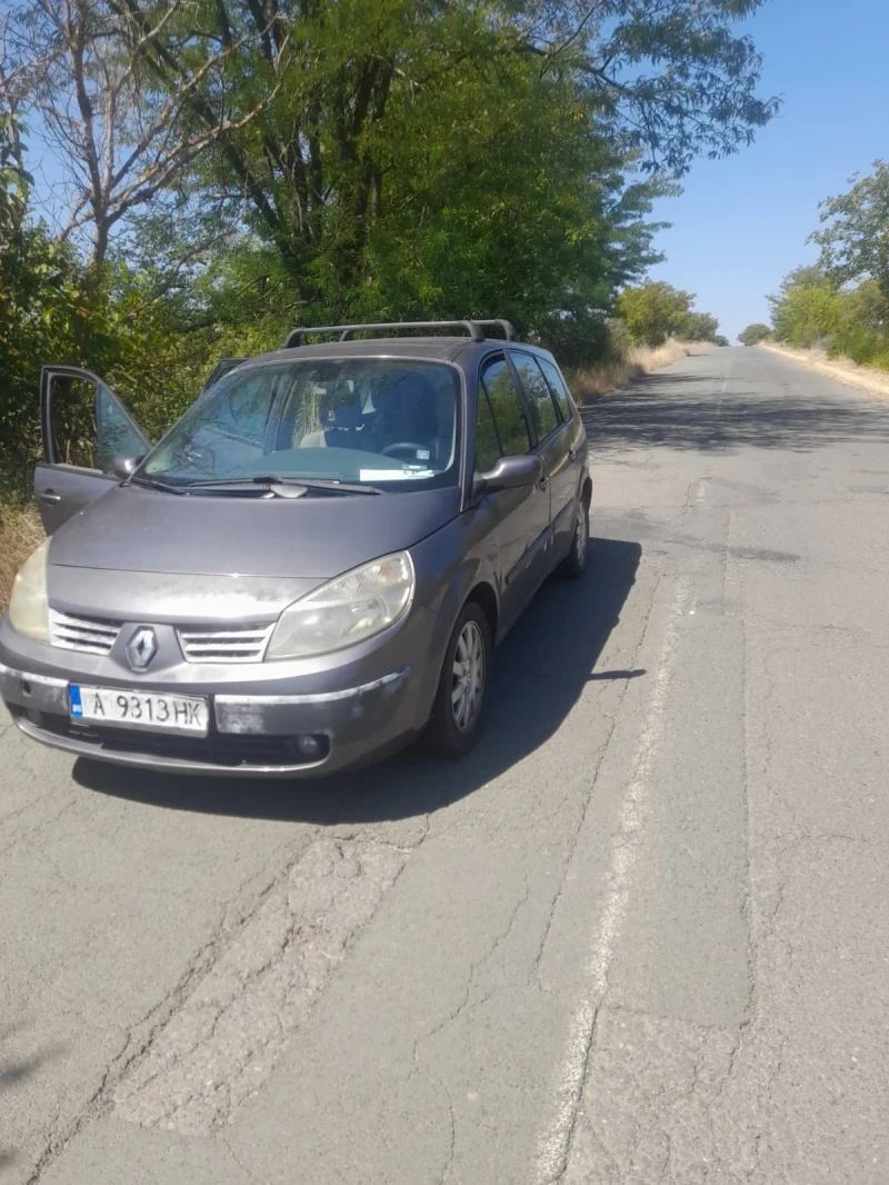 Renault Scenic, снимка 3 - Автомобили и джипове - 46893638