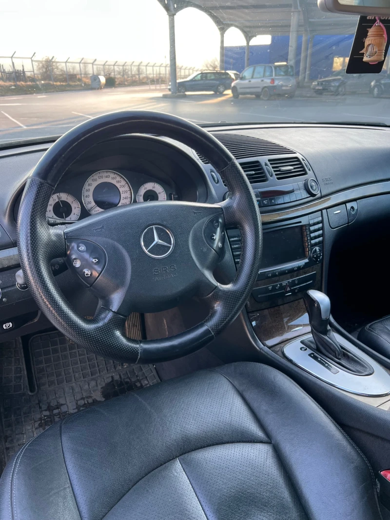 Mercedes-Benz E 270 W211, снимка 9 - Автомобили и джипове - 49126021