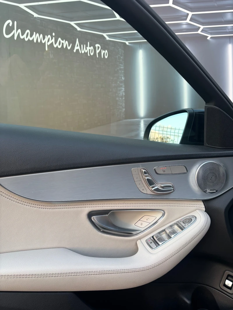 Mercedes-Benz C 400 AMG 4matic , снимка 8 - Автомобили и джипове - 50372764