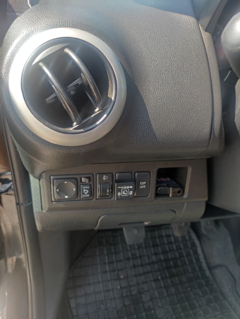 Nissan Note Газ, снимка 12 - Автомобили и джипове - 52552439