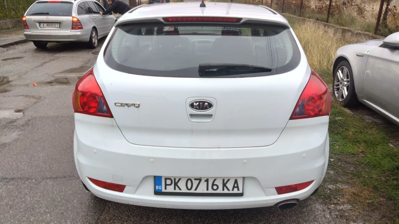 Kia Ceed 1.4, снимка 2 - Автомобили и джипове - 52122073