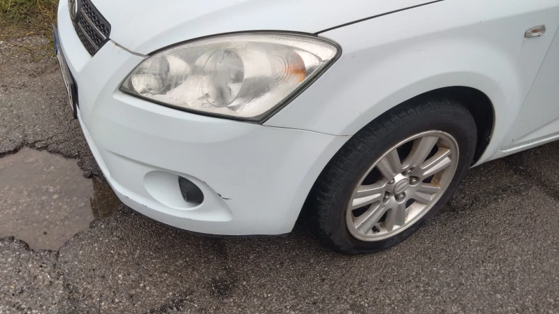 Kia Ceed 1.4, снимка 10 - Автомобили и джипове - 52122073