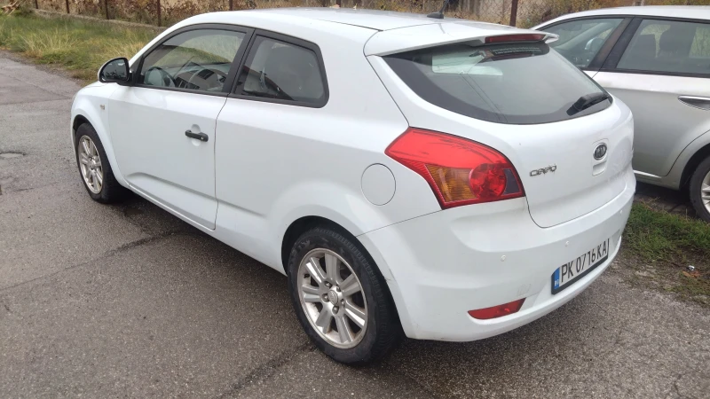 Kia Ceed 1.4, снимка 9 - Автомобили и джипове - 52122073