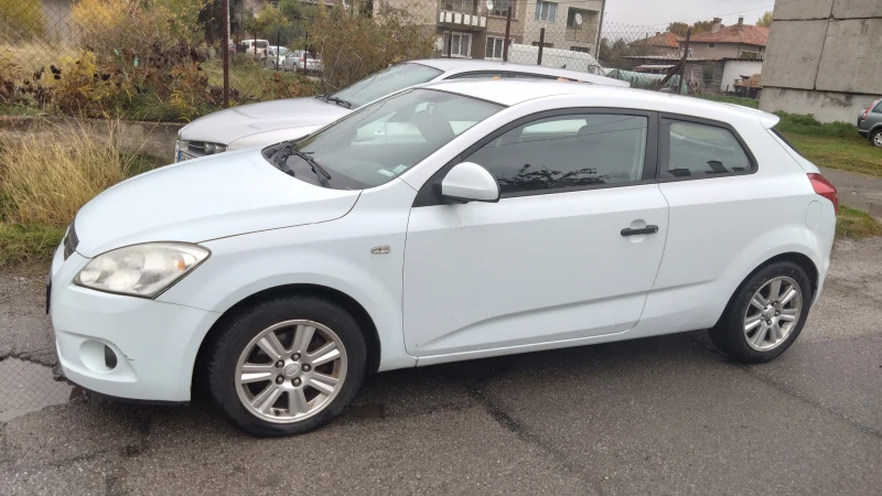 Kia Ceed 1.4, снимка 8 - Автомобили и джипове - 52122073